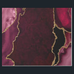 Red och Guld Faux Glitter Agate Presentpapper<br><div class="desc">Denna elegant och denna glamorösa papper är mångsidig och kan användas för ge gåvor eller konstprojekt och hantverksprojekt. Det är idealiskt för alla tillfälle som födelsedagar, bröllop, möhippor, babyduschar, årsdagar eller allmänna gåvor. Den har en röd marmor som agerar på en nödlidande röd bakgrund. Faux glitter accents och abstrakt print...</div>