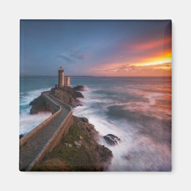 Red of Pleasure Magnet (Framsidan)