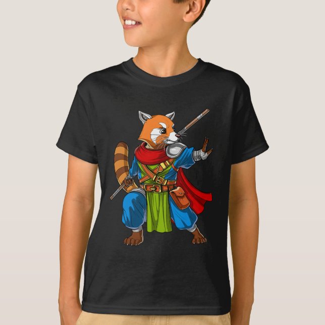Red Panda Bear Ninja Samurai Warrior Funny Kung fu T Shirt (Framsida)