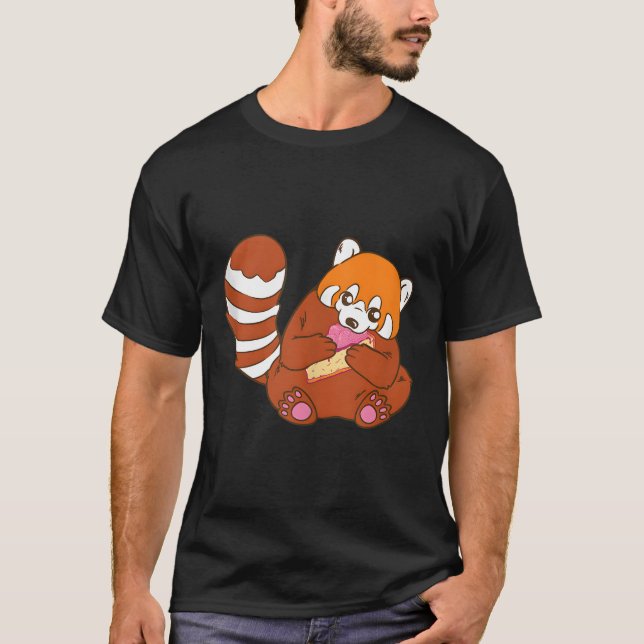 Red Panda Eating Sweet Cake Red Panda T Shirt (Framsida)