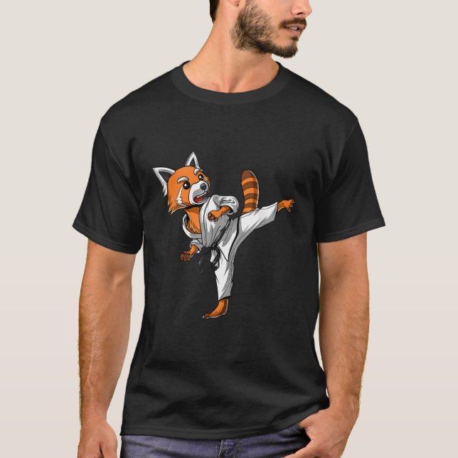 Red Panda Karate Ninja Mial Kickboxing Taekwondo T Shirt (Framsida)