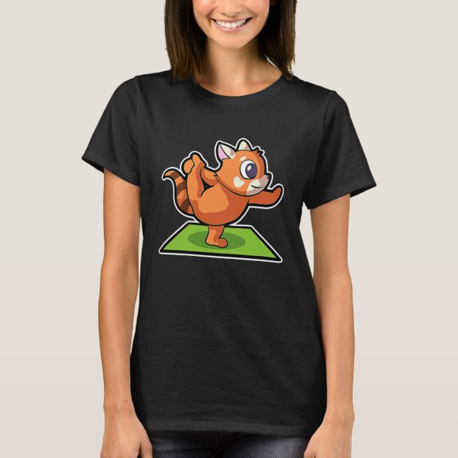 Red Panda Yoga Poses Sport Gymnastics Ohm Heartbea T Shirt (Framsida)
