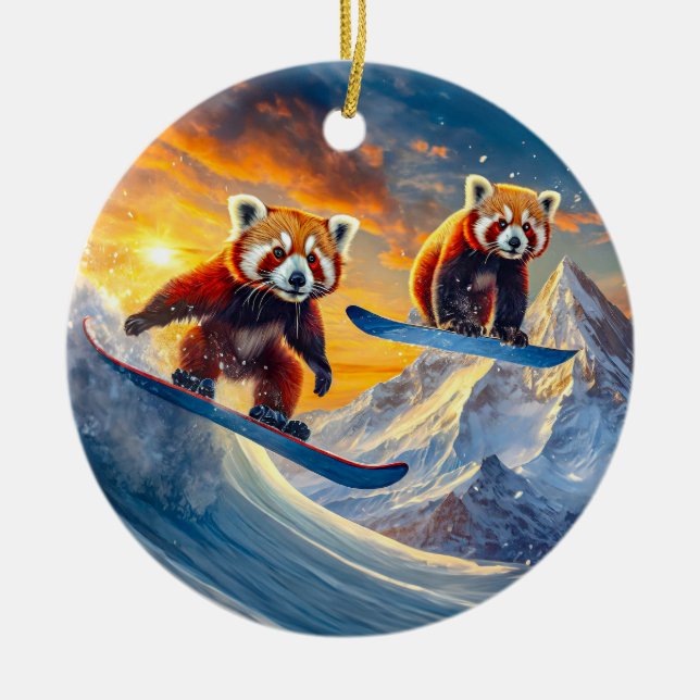 Red Pandas Snowboarding Design by Rik AMeN Gill Julgransprydnad Keramik (Framsidan)