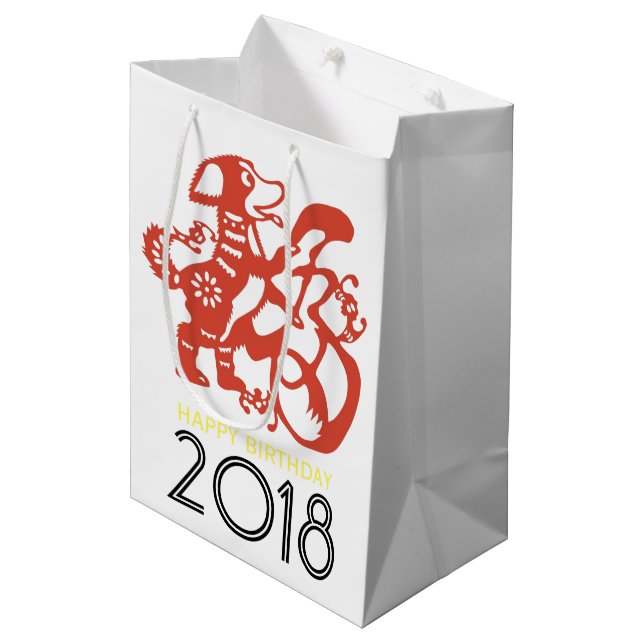 Red Papercut Hund Cusstom Year Birthday M Gift Bag (Framsidan Vinklad)
