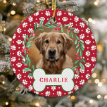 Red Paw Skriv ut Hund för fotopulens andedräkt Julgransprydnad Keramik<br><div class="desc">Fira din vän av håriget den här julhelgen med den här personligen med rödfärgade utskrifter hund fotokrans för krans. Den här prydnadsutandningen med grönt löv och röda bär som omger ditt husfoto gör att du får en anpassningsbar i Julgran. Perfekt för hundälskare som vill visa sin sällskapsdjursstatus under helgdagarna.</div>