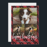 Red Play Lycklig Howlidays Hund Photo Collage Julkort<br><div class="desc">Julfotokort med tre foton inuti ett tryckt rött pläterat ram med en dekorerad buffelkontroll mönster. Lycklig howlidays är skrivet i ett charmerande skript med ett tassutskrift för i.</div>