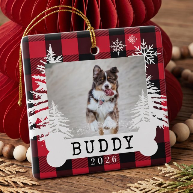 Red Play Rustic Gräs Träd Hund Bone Pet Photo Julgransprydnad Keramik (Red Plaid Rustic Pine Trees Dog Bone Pet Photo Ceramic Ornament)