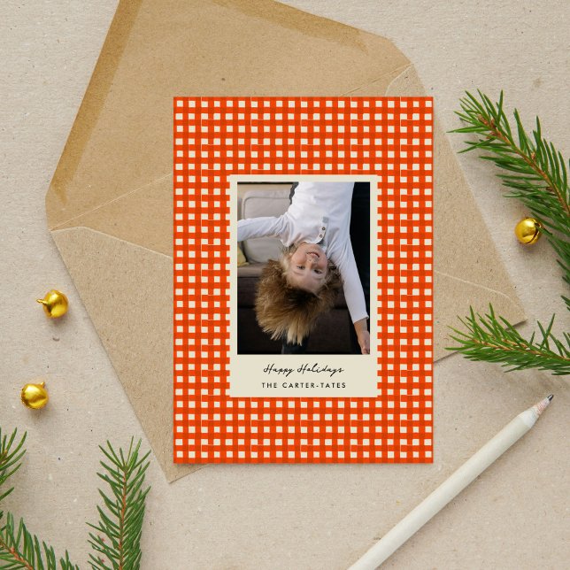 Red Playful Hand-Drawn Checkered Photo Julkort (Red Playful Hand-Drawn Checkered Photo Holiday Card)
