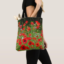 Red Poppies Fält Tote Bag