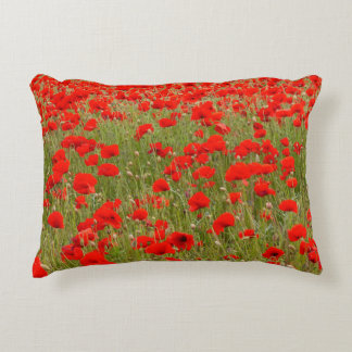 Red poppy field of flowers tie prydnadskudde