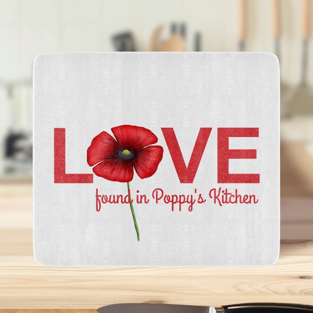 Red Poppy Kärlek hittades i din köksduk (Love is found in your kitchen. Just add your name to this pretty poppy chopping board)