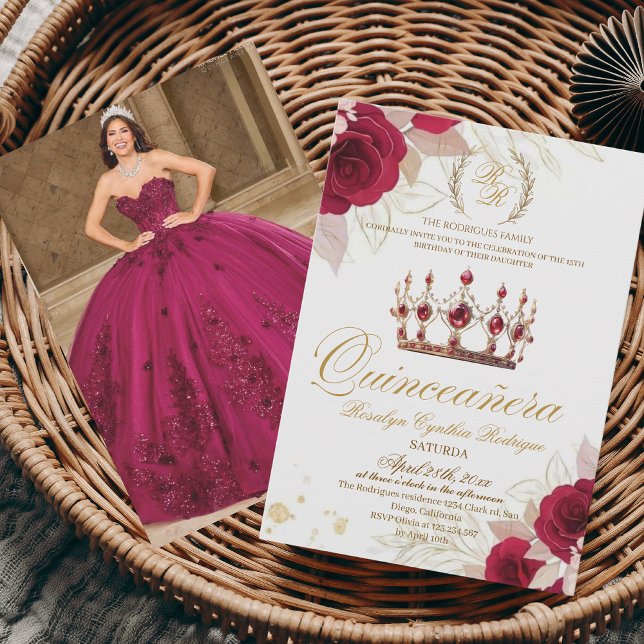 Red Quinceanera Tema Tiara Blommigt Foto Birthday Inbjudningar (Skapare uppladdad)