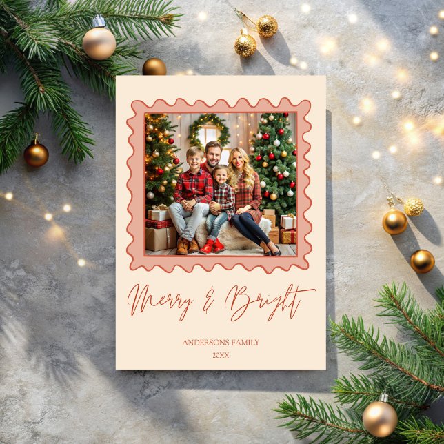 Red retro ram, god jul julkort (Merry and bright wavy retro red frame photo Christmas photo Holiday Cards template)