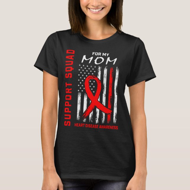 Red Ribbon Mamma Heart Disease Awareness Flagga Gr T Shirt (Framsida)