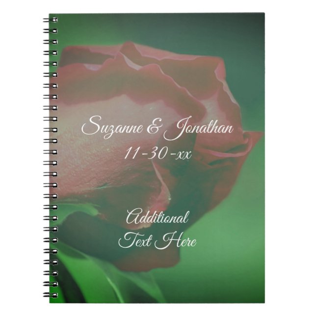 Red Rosebud Flower Personalized Wedding Anteckningsbok (Framsidan)