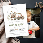 Red Rust Boskap Tractor Kids Photo Birthday Inbjudningar<br><div class="desc">Om du behöver någon annan matchande produkt eller anpassning kan du skicka ett vänligt meddelande via Zazzle.</div>