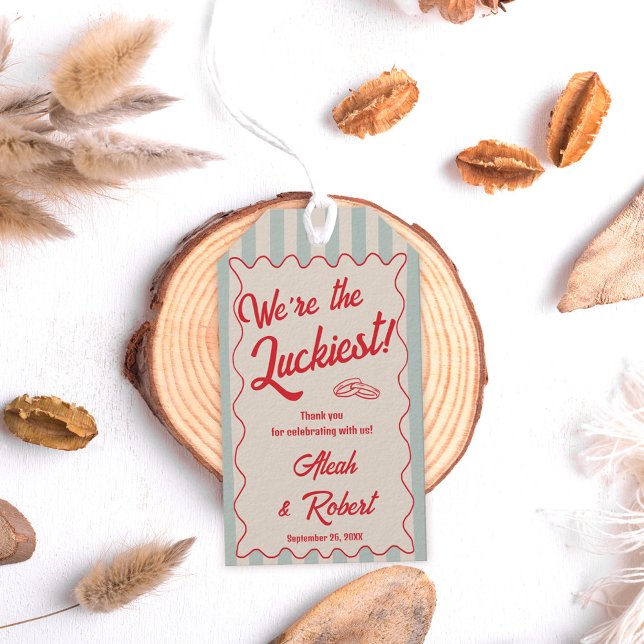 Red Script Blue Stripes Retro Wedding Presentetikett (Skapare uppladdad)