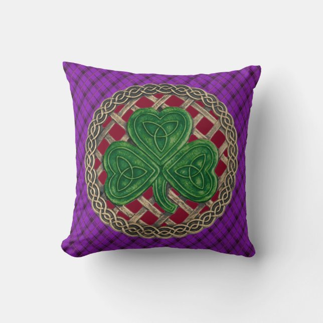 Red Shamrock Celtic Knots on Lila Play Kudde (Framsida)