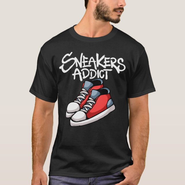 Red Sneakers streetwear T Shirt (Framsida)