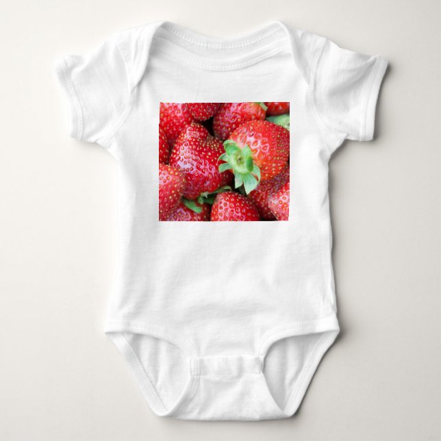 Red Sweet Strawbär Tee (Framsida)