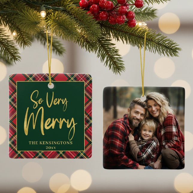 Red Tartan Play Helgdag Photo jul Julgransprydnad Keramik (Red Tartan Plaid Holiday Photo Christmas Square Ceramic Ornament)