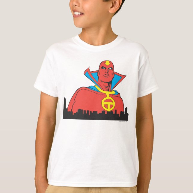 Red Tornado bakom Cityscape T Shirt (Framsida)