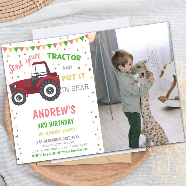 Red Tractor Birthday-inbjudningar med foto Inbjudningar (Red Tractor Birthday Invitations with photo)