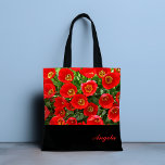 Red Tulip Personlig Tote Bag Tygkasse<br><div class="desc">En sådan fantastisk utformning med en mönster av ljusröda tulpanblommor i bakgrunden av grönt löv. Lägg till ditt namn för en personlig eller ta bort texten för anpassningsbarna. Designad för dig av Evco Studio</div>