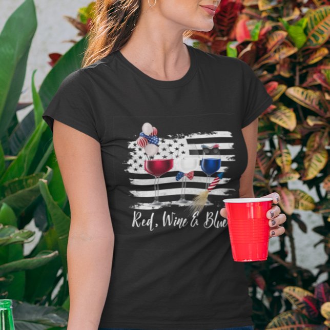 Red Vin Blue 4:e juli Independence day Flagga T Shirt (Skapare uppladdad)