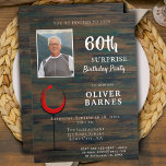 Red Vin Wood 60:e födelsedagsfoto Party Inbjudningar<br><div class="desc">Rustic Red Vin Wood 60:e födelsedag Surprise Party Photo Invation (inbjudan att fotografera). Födelsedag inbjudan med rustisk mörk, träbakgrund och abstrakt glas med rött vin. Texten är i ett vitt skript i trendiget och är lätt att anpassade - anpassa den med ditt foto, namn, ålder, datum, plats och OSA. Du...</div>