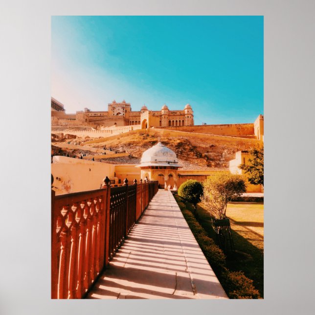 RED WALL FENCE POSTER (Framsidan)