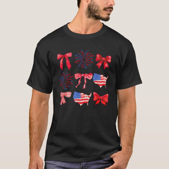 Red White and Blue American Coquette Bows Funny 4t T Shirt (Framsida)
