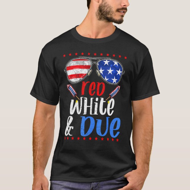 Red White and due Glass Gravid America Flagga B T Shirt (Framsida)