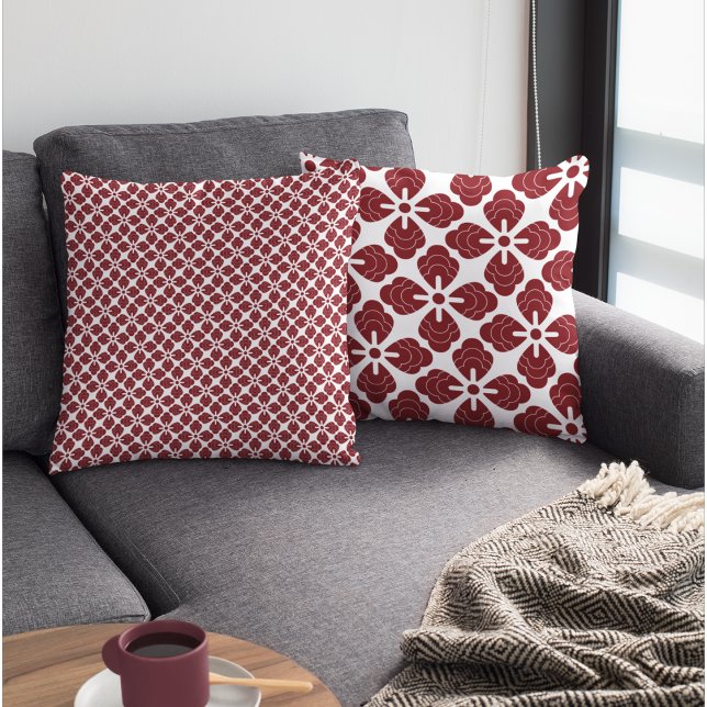 Red & White Hanabishi FloralPattern Kudde (Skapare uppladdad)