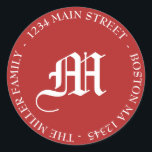 Red & White Helgdag Monogram-Returadress Runt Klistermärke<br><div class="desc">Röd och vit dekal med ditt monogram i ett lämpligt medeltida teckensnitt omgivet av ditt namn och adress.</div>