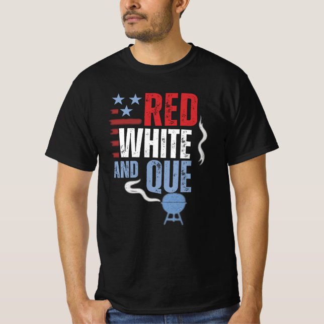 Red White och Que Patriotic BBQ Gifts T Shirt (Framsida)
