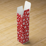 Red White Snöflingor jul Helgdag Presentask För Vinflaska<br><div class="desc">Röd och vit snöflingor på den här julen/Helgdag-presentboxen. Se vår matchande förpackning papper.</div>