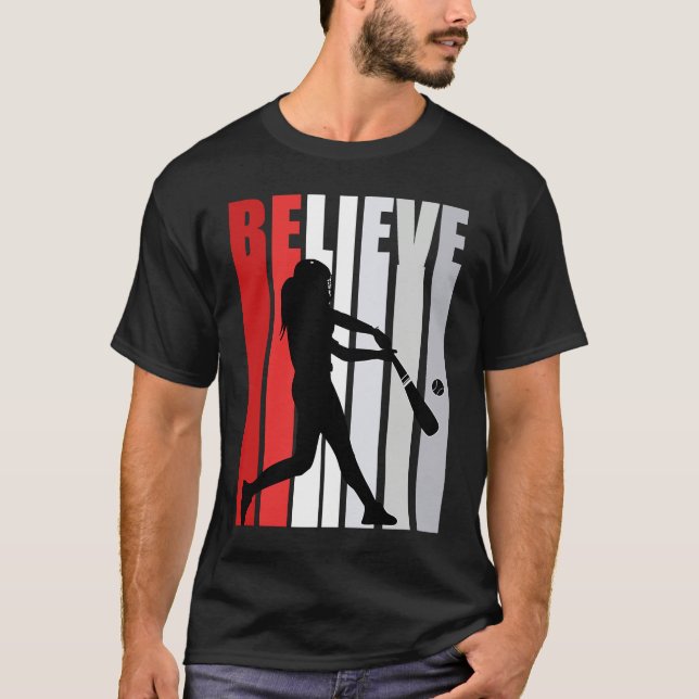 Red Womens Believe Baseball Motivational Softball  T Shirt (Framsida)