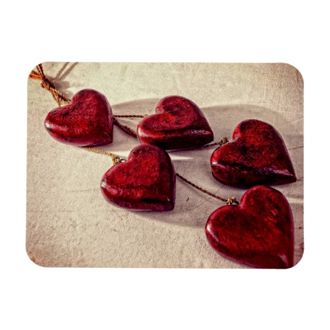 Red Wooden Hearts Tied Toed on a String Magnet (Horisontell)