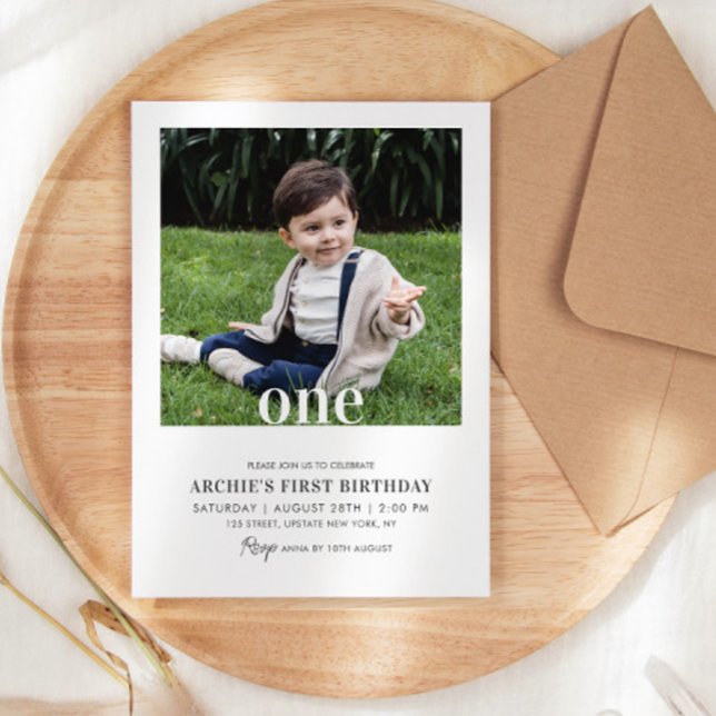 Redigerbar 1:a födelsedag: Photo Minimal Boy Bild Inbjudningar (1st birthday boy invitations simple modern photo template )