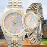 Redigerbar Anpassningsbar för brandopal diamantupp Armbandsur<br><div class="desc">Anpassa talesättet runt klockan. Gör en utmärkt gåva till den speciella personen i ditt liv. De opala och diamanterna på den här vaktringen är digitalt bilder och inte ädelstenar.</div>