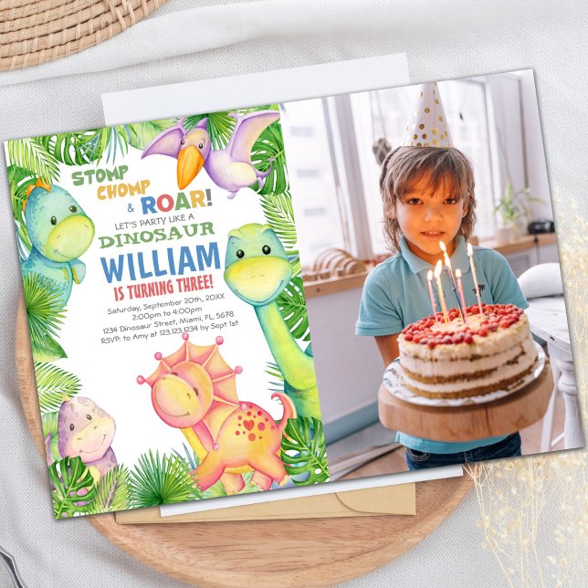 Redigerbar Dinosaur Birthday-inbjudan med foto Inbjudningar (Green watercolor Dinosaur Birthday photo Invitation)