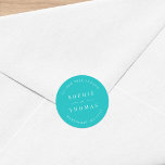 Redigerbar Färg Bröllop Returadress Modern Runt Klistermärke<br><div class="desc">Redigerbar Returadress i Färg Modern Classic Round Sticker med text i vitt mot en redigerbar bakgrund i färg. Om du vill ändra den från turkos till ett färg som du väljer klickar du på anpassningsknappen. Anpassa den genom att ersätta platshållartexten. Om du vill ha fler alternativ, t.ex. att ändra teckensnitt,...</div>
