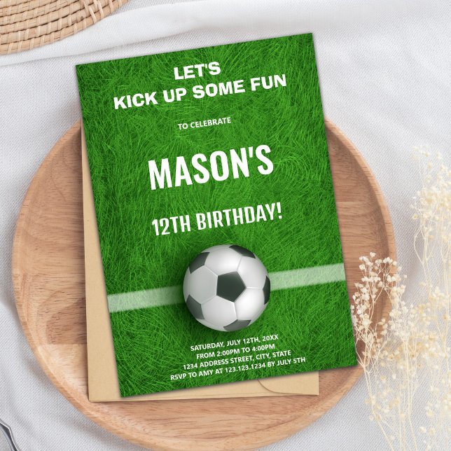 Redigerbart Boys Sports Party-kort med Fält & Boll Inbjudningar (Green Soccer Birthday Invitations)