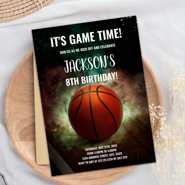 Redigerbart boys Sports Party-kort med molnbaksida Inbjudningar (Green White Cloud Basketball Invitations)