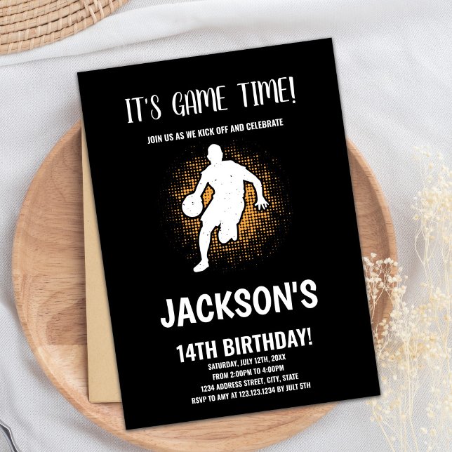 Redigerbart Boys Sports Party-kort med svart baksi Inbjudningar (Basketballs Invitations)
