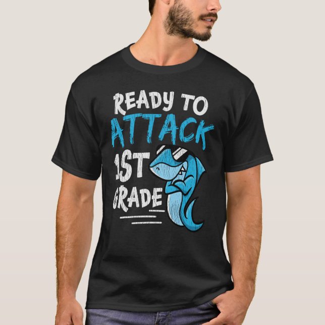 Redo att Attackera 1:a Klass Haj Tillbaka till Sko T Shirt (Framsida)
