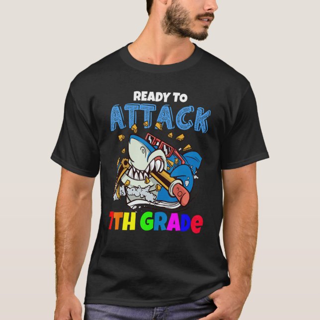Redo för att attackera 7:e Klass-ankshajar tillbak T Shirt (Framsida)