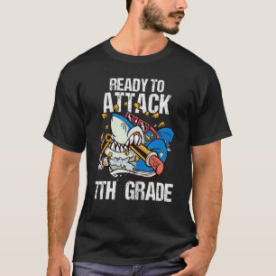 Redo för att attackera 7:e Klass-ankshajar tillbak T Shirt