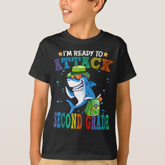 Redo för att attackera andra Klass Shark Back Scho T Shirt (Framsida)